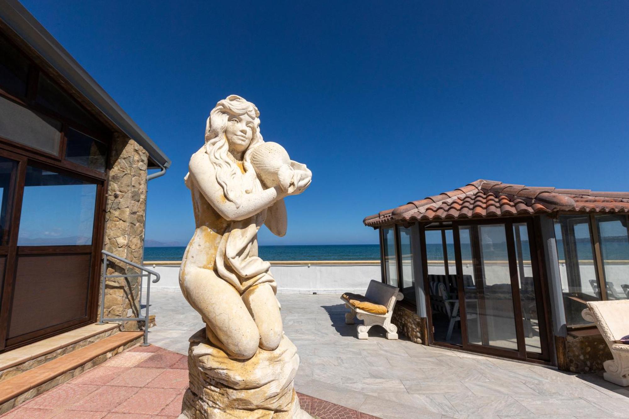 Casa Vacanza Barbera - In Riva Al Mare Villa Trappeto  Exterior photo