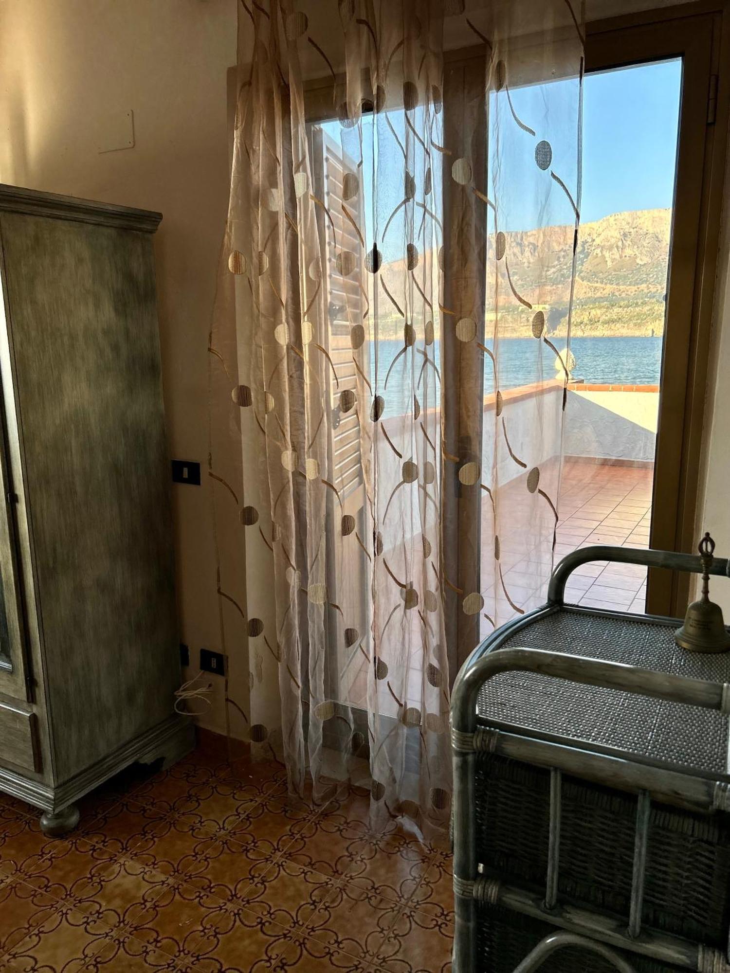 Casa Vacanza Barbera - In Riva Al Mare Villa Trappeto  Exterior photo